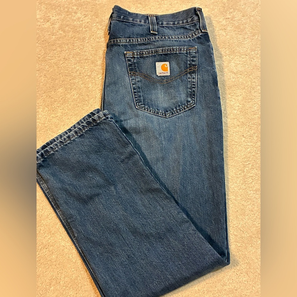 CARHARTT men’s size 38 traditional fit work jeans